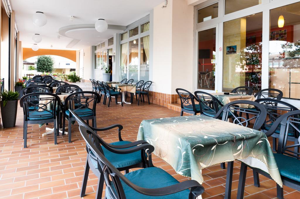 Hotel Garni Losanna Bibione Exterior foto