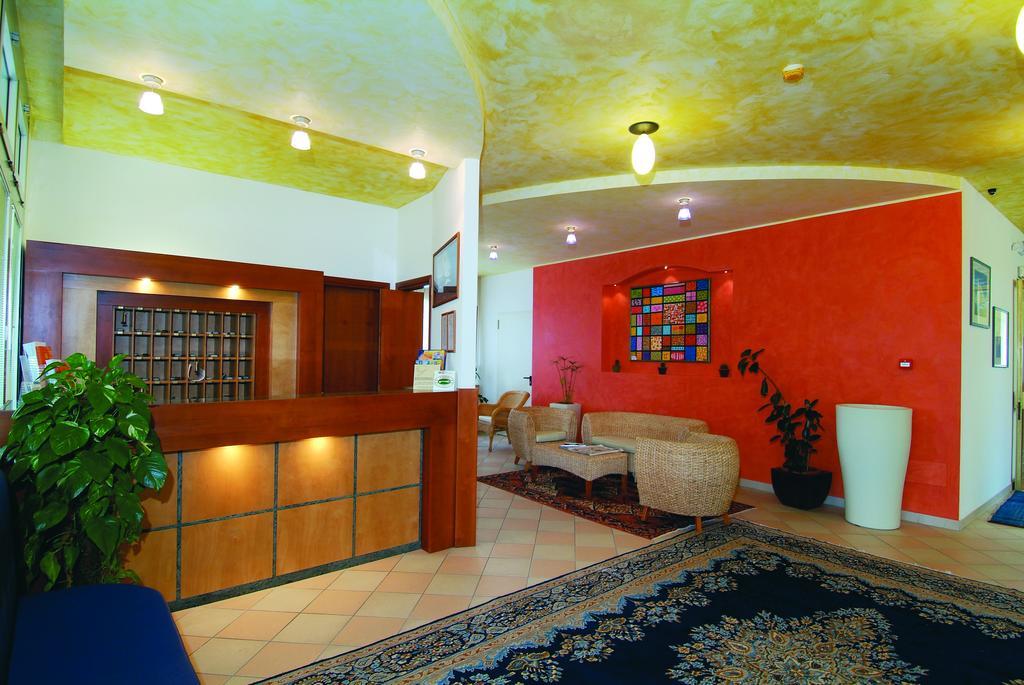 Hotel Garni Losanna Bibione Exterior foto