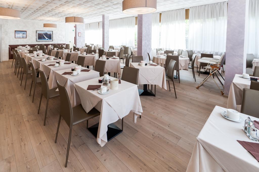 Hotel Garni Losanna Bibione Exterior foto